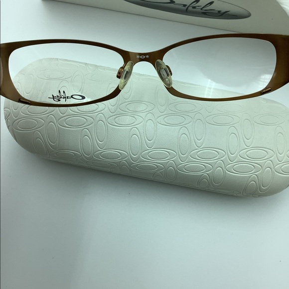 OAKLEY, 👀 WOMEN’S EYEGLASSES FRAME. 🎀 - Picture 5 of 6